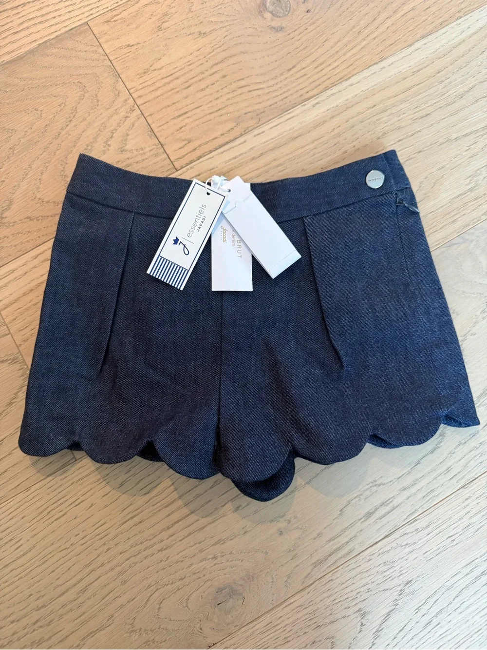 NWT Jacadi Navy Scalloped Hem Shorts size 4